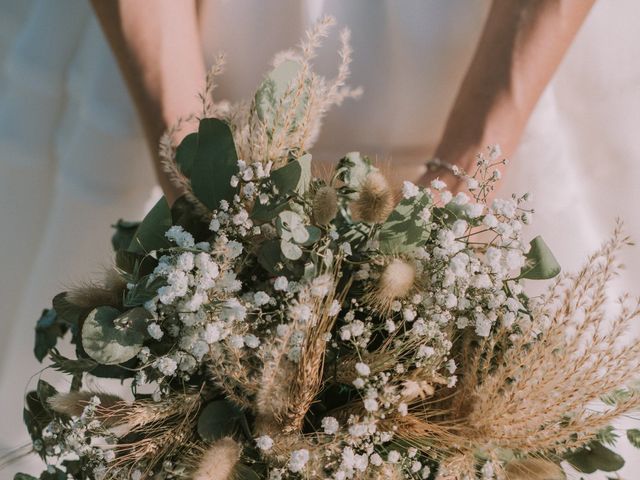 Le mariage de Christophe et Angéline à Villeneuve-lès-Maguelone, Hérault 33