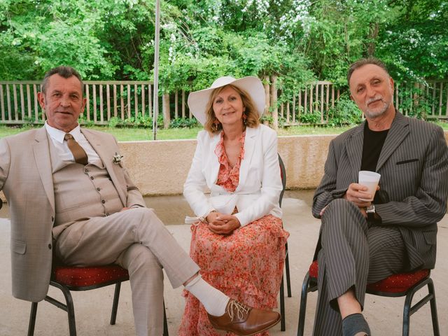 Le mariage de Thomas et Charlène à Savigneux, Loire 33