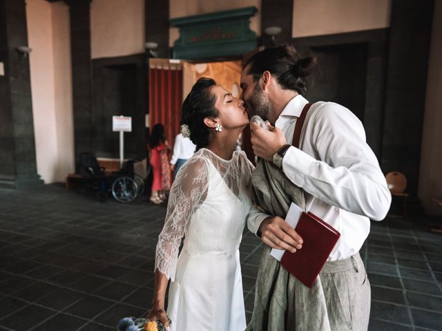 Le mariage de Adrien et Jaquie à Aydat, Puy-de-Dôme 16