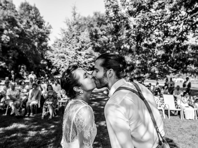 Le mariage de Adrien et Jaquie à Aydat, Puy-de-Dôme 31