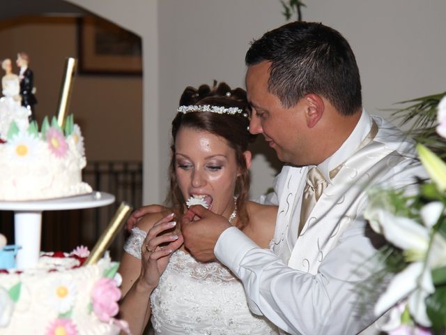 Le mariage de Yasmine et Stéphane à Bourg-Achard, Eure 10