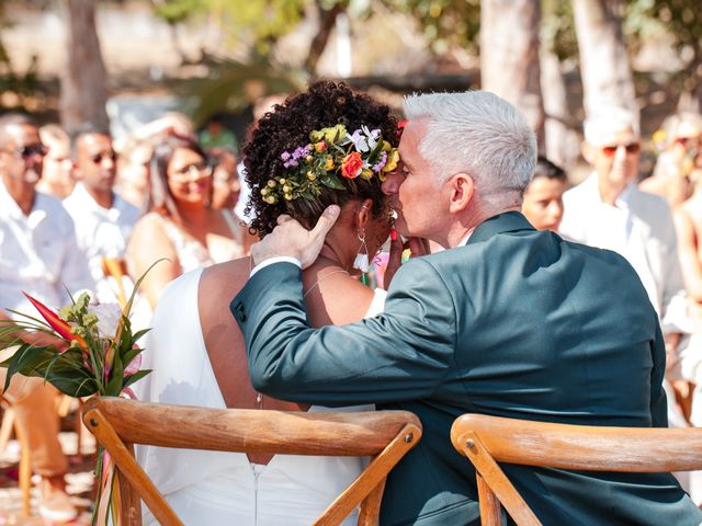 Le mariage de Dimitri et Marie Pierre à Saint-Gilles les Bains, La Réunion 25
