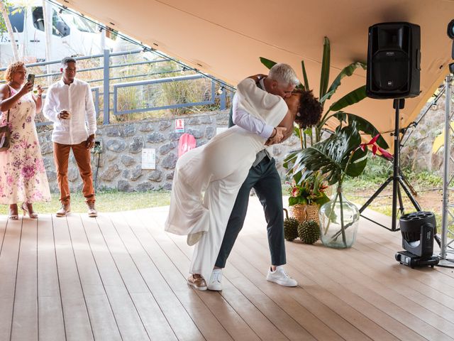 Le mariage de Dimitri et Marie Pierre à Saint-Gilles les Bains, La Réunion 57