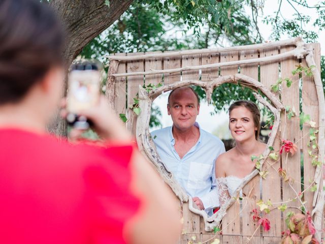 Le mariage de Jean-Christophe et Wanda à Le Thor, Vaucluse 55