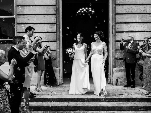 Le mariage de Eve et Marianne à Bordeaux, Gironde 24