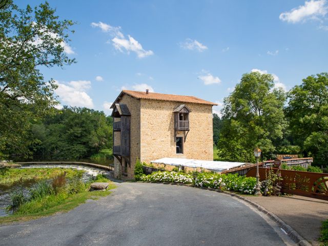 Le mariage de Benoit et Solène à Tiffauges, Vendée 23