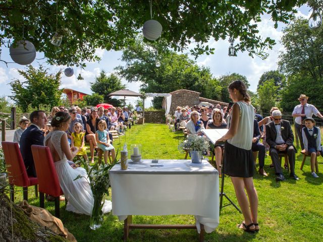 Le mariage de Benoit et Solène à Tiffauges, Vendée 96