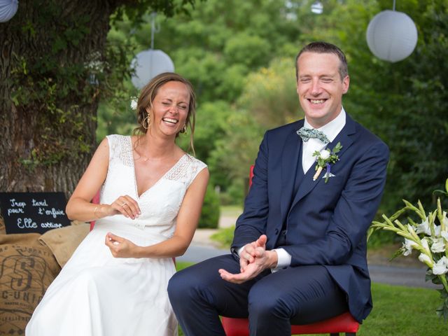 Le mariage de Benoit et Solène à Tiffauges, Vendée 98