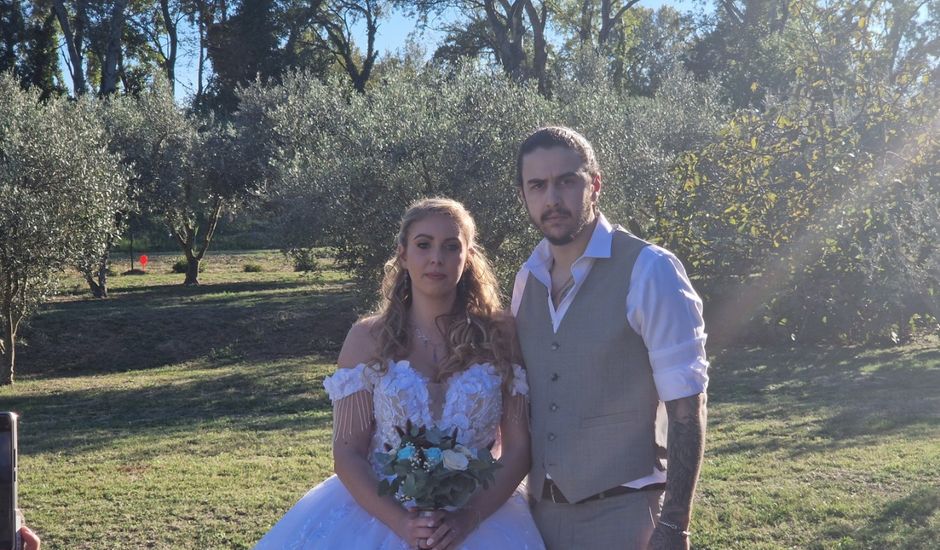 Le mariage de Galdeano  et Lindsay à Fourques, Gard
