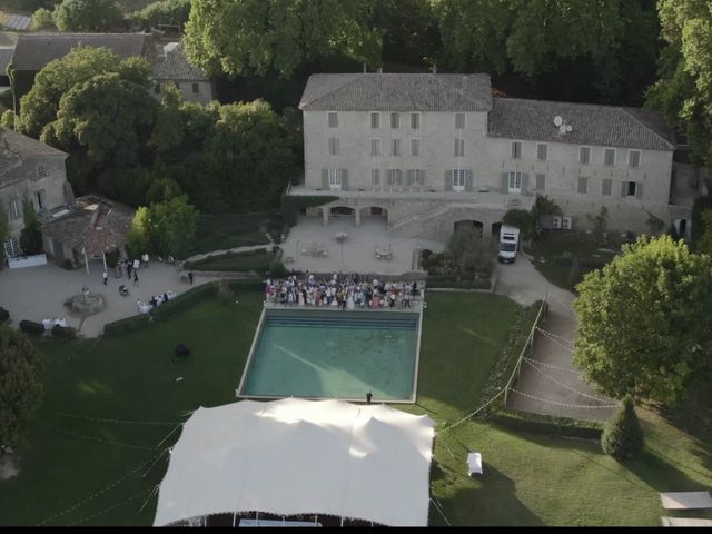 Le mariage de Delphine et Bruno à Saint-Martin-de-Castillon, Vaucluse 14