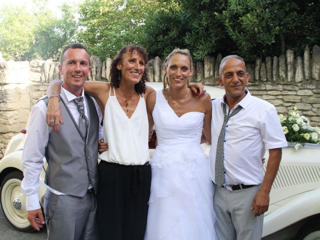 Le mariage de Guillaume et Lucie à Gordes, Vaucluse 6