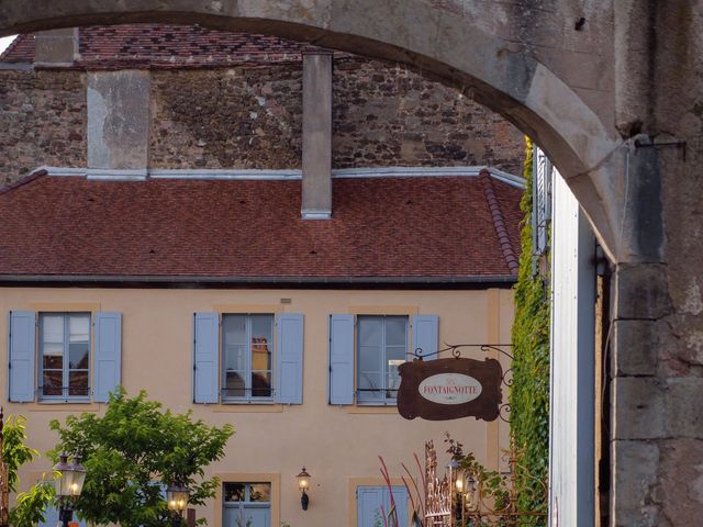 Le mariage de Grigori et Lucie à Semur-en-Auxois, Côte d&apos;Or 7