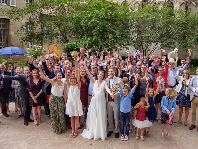 Le mariage de Grigori et Lucie à Semur-en-Auxois, Côte d&apos;Or 114