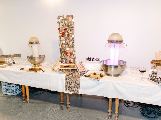 Le mariage de Romain et Sandra à Porte-de-Savoie, Savoie 12