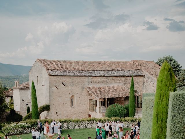 Le mariage de Amaury et Emilie à Saignon, Vaucluse 16