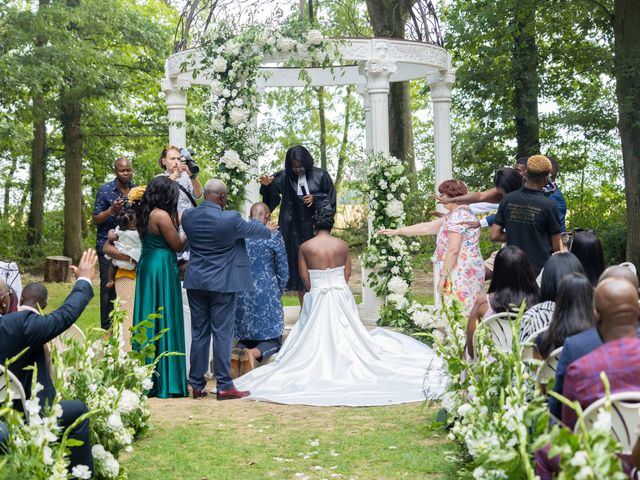 Le mariage de Patrick et Christelle à Paray-Douaville, Yvelines 10