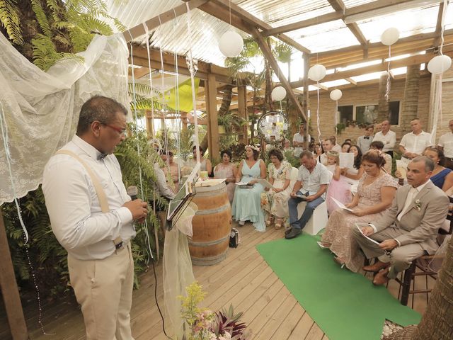 Le mariage de claude et lucile à Saint-Philippe, La Réunion 1