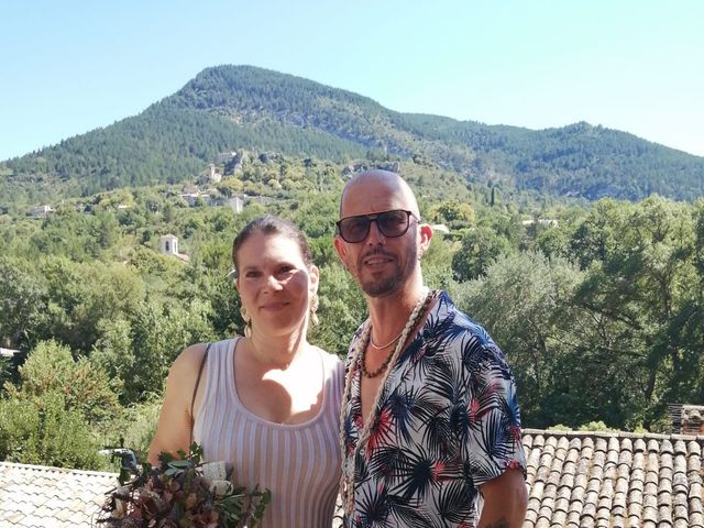 Le mariage de Caroline et Jeremy à Nyons, Drôme 1