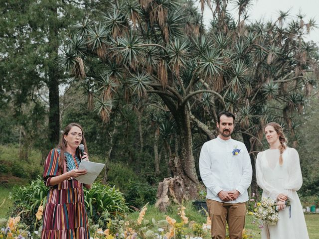 Le mariage de Omar et Michele à Manosque, Alpes-de-Haute-Provence 26