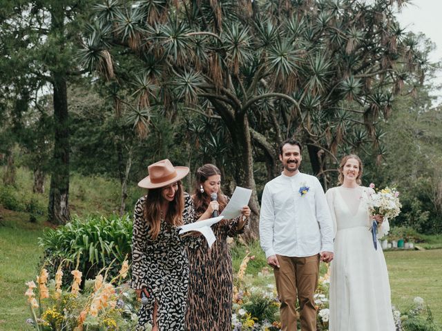 Le mariage de Omar et Michele à Manosque, Alpes-de-Haute-Provence 32