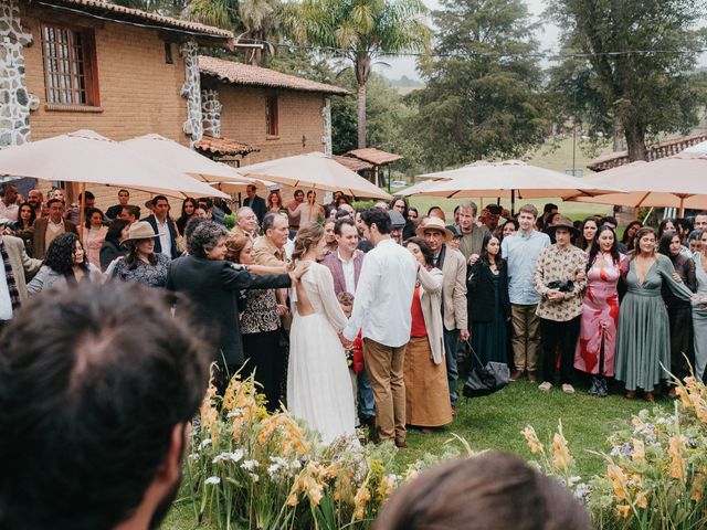 Le mariage de Omar et Michele à Manosque, Alpes-de-Haute-Provence 35