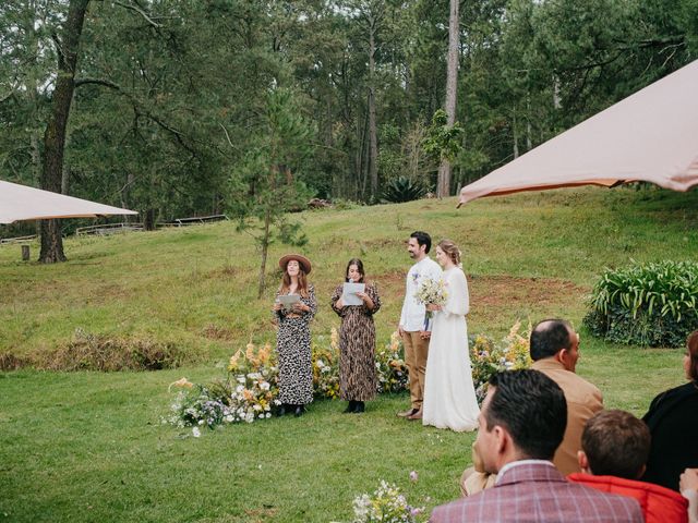 Le mariage de Omar et Michele à Manosque, Alpes-de-Haute-Provence 36