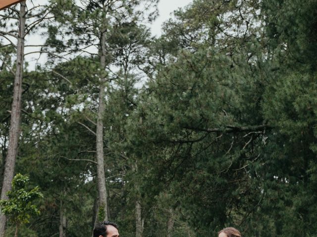 Le mariage de Omar et Michele à Manosque, Alpes-de-Haute-Provence 39
