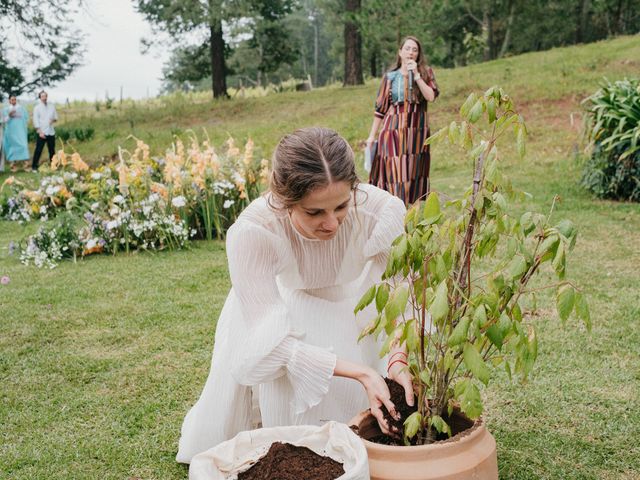 Le mariage de Omar et Michele à Manosque, Alpes-de-Haute-Provence 41