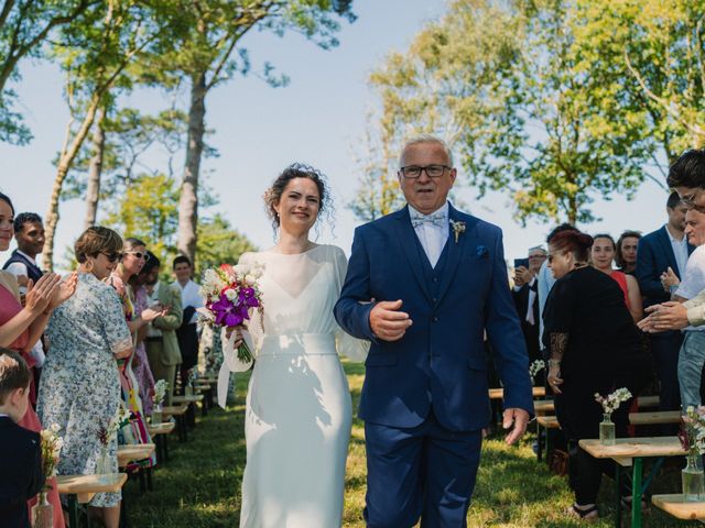 Le mariage de Romain et Clara à Plonévez-Porzay, Finistère 75