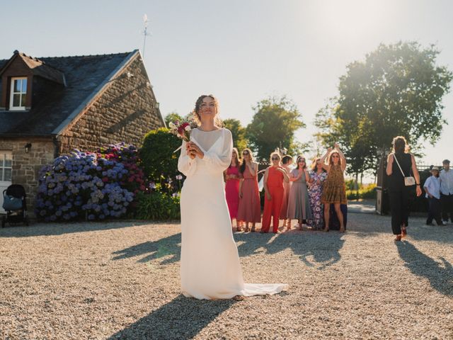 Le mariage de Romain et Clara à Plonévez-Porzay, Finistère 181