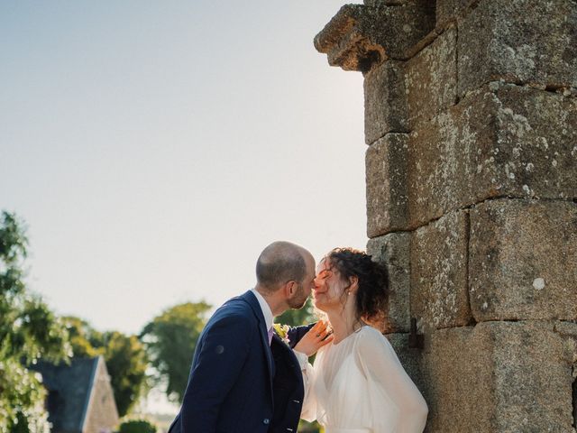 Le mariage de Romain et Clara à Plonévez-Porzay, Finistère 200