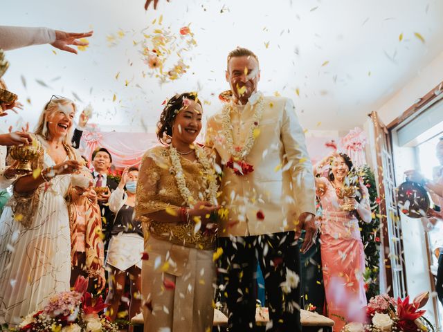 Le mariage de Sylvain et Tiffany à Labarde, Gironde 44