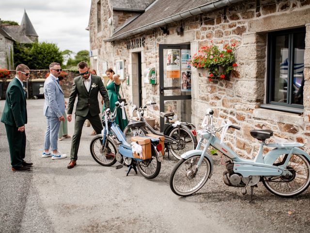 Le mariage de Goulvin et Marine à Treffrin, Côtes d&apos;Armor 24