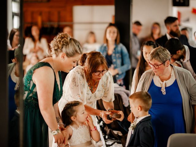 Le mariage de Goulvin et Marine à Treffrin, Côtes d&apos;Armor 92