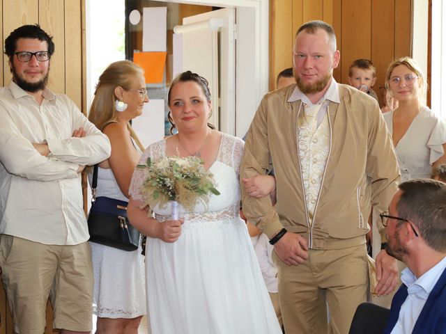 Le mariage de Elodie et Aurélie à Plouigneau, Finistère 12