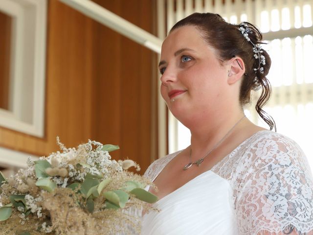 Le mariage de Elodie et Aurélie à Plouigneau, Finistère 22