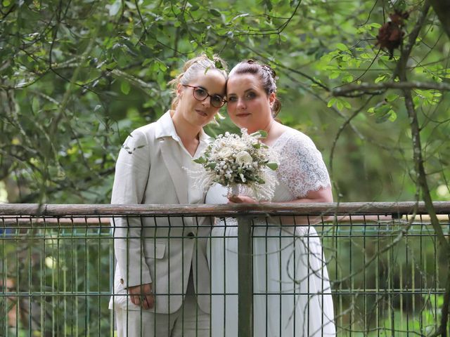 Le mariage de Elodie et Aurélie à Plouigneau, Finistère 37