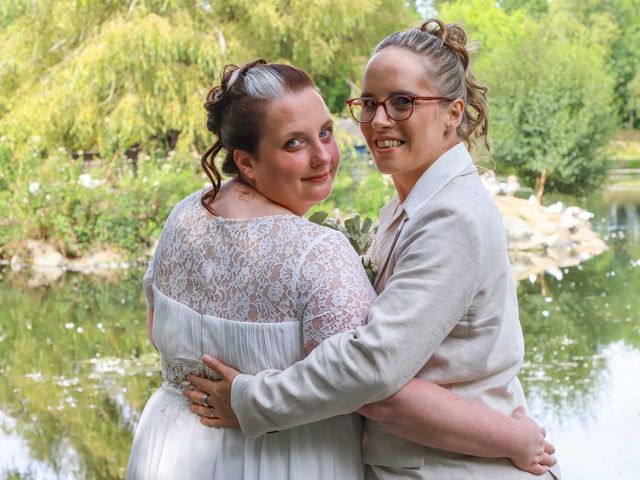 Le mariage de Elodie et Aurélie à Plouigneau, Finistère 38