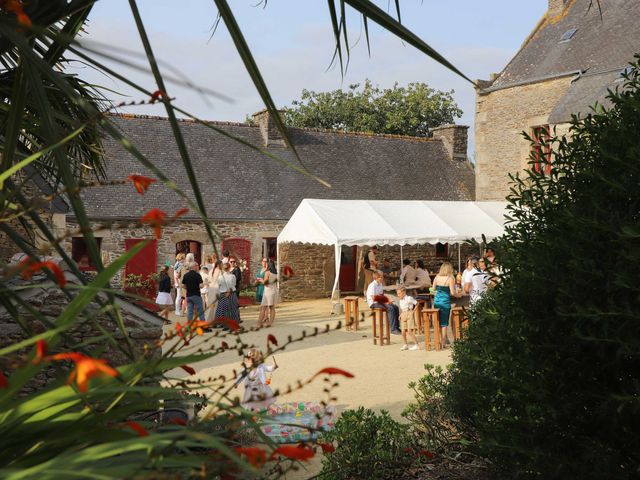 Le mariage de Elodie et Aurélie à Plouigneau, Finistère 49