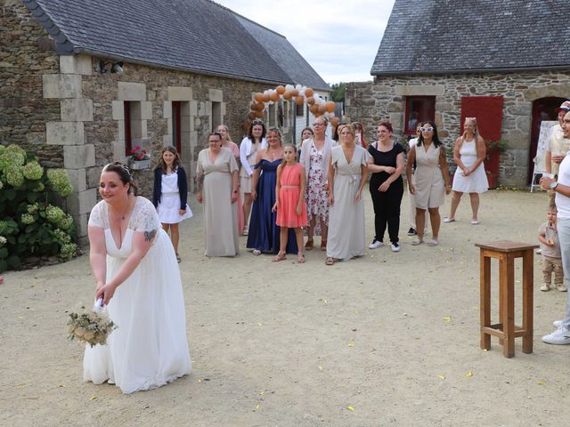 Le mariage de Elodie et Aurélie à Plouigneau, Finistère 56