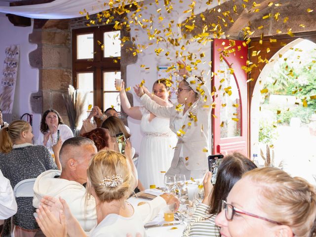 Le mariage de Elodie et Aurélie à Plouigneau, Finistère 60