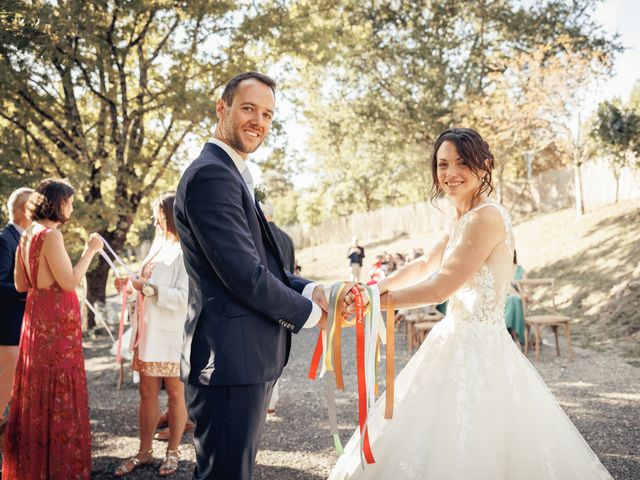 Le mariage de Valentin et Julie à Lissac-sur-Couze, Corrèze 10