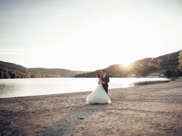 Le mariage de Valentin et Julie à Lissac-sur-Couze, Corrèze 14