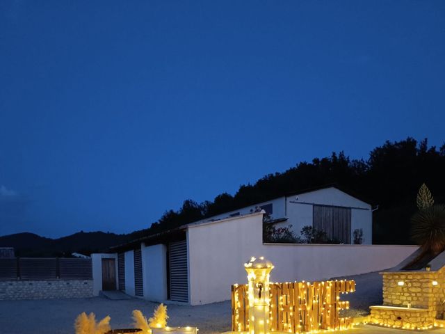 Le mariage de Julien et Chloé  à Céreste, Alpes-de-Haute-Provence 19