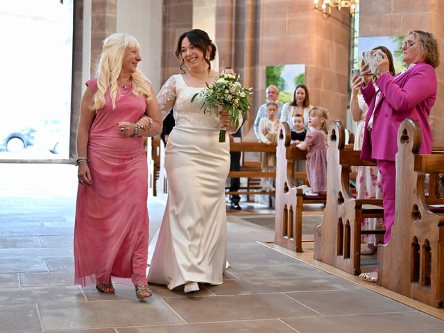 Le mariage de Lucas et Johanna à Niederhaslach, Bas Rhin 3