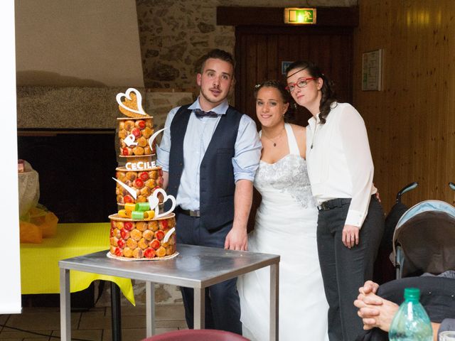 Le mariage de Cécile et Élodie à La Séguinière, Maine et Loire 36