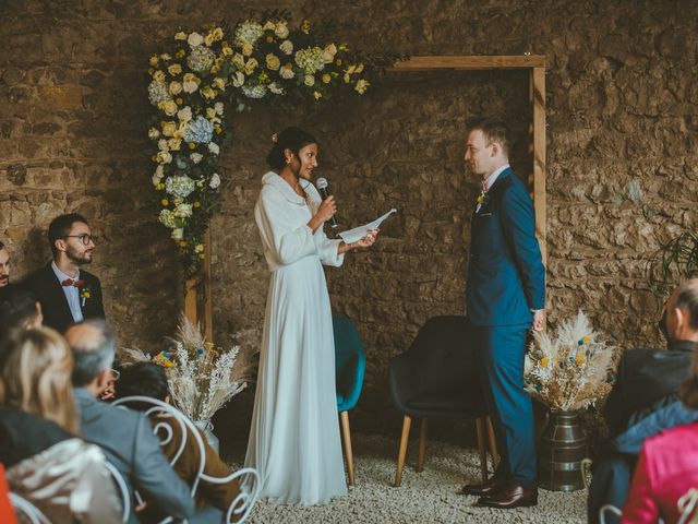 Le mariage de Aubin et Shahina à Savigny, Rhône 30