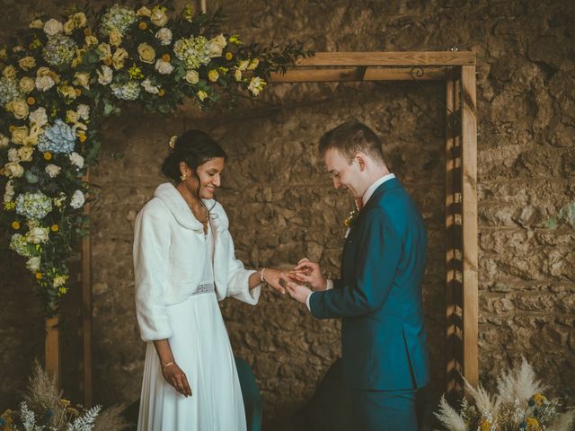 Le mariage de Aubin et Shahina à Savigny, Rhône 31