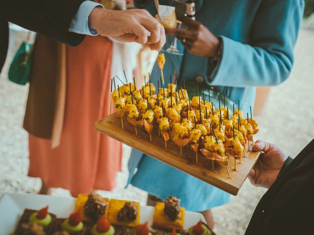 Le mariage de Aubin et Shahina à Savigny, Rhône 40