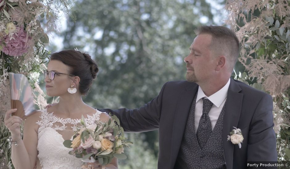 Le mariage de Mickael et Marie à Saint-Priest-Bramefant, Puy-de-Dôme